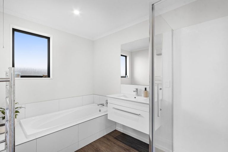 Photo of property in 15 Eric Melrose Lane, Halswell, Christchurch, 8025