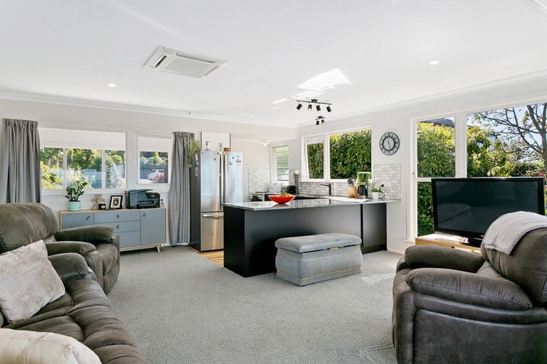 Photo of property in 43 Wakeman Road, Acacia Bay, Taupo, 3330