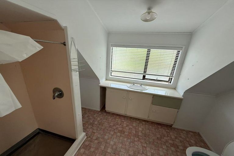 Photo of property in 20b Regency Place, Sunnynook, Auckland, 0632