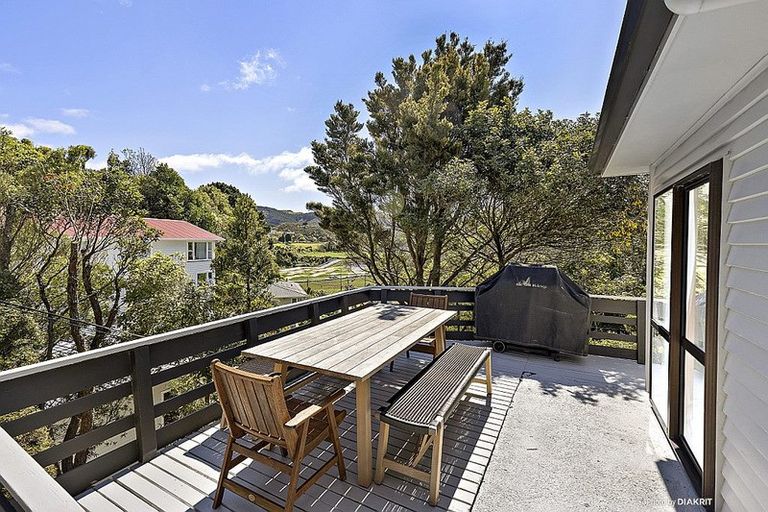 Photo of property in 37 Randwick Road, Northland, Wellington, 6012