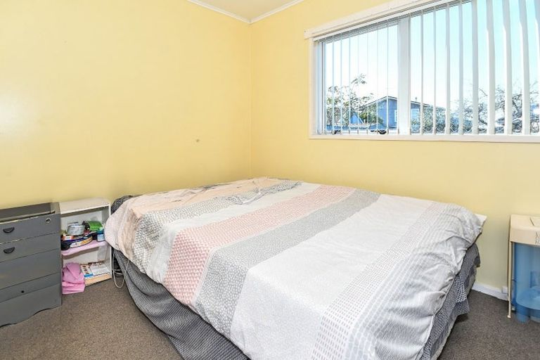Photo of property in 16 Ranfurly Road, Papatoetoe, Auckland, 2104