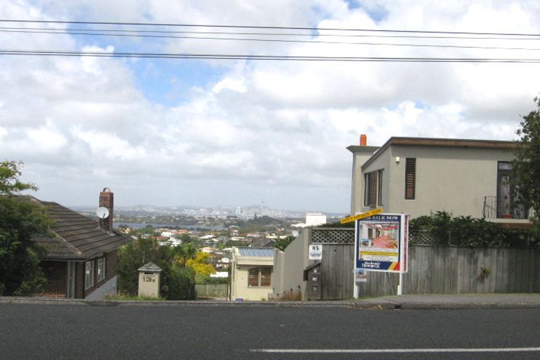 Photo of property in 2/13 Castor Bay Road, Castor Bay, Auckland, 0620