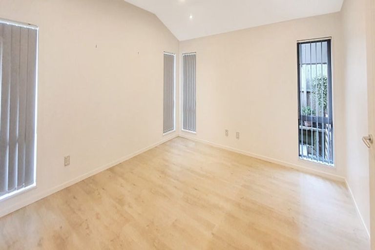 Photo of property in 81 Babich Road North, Ranui, Auckland, 0612