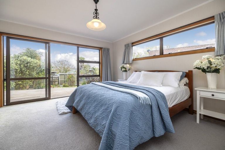 Photo of property in 1/72 Deep Creek Road, Torbay, Auckland, 0630