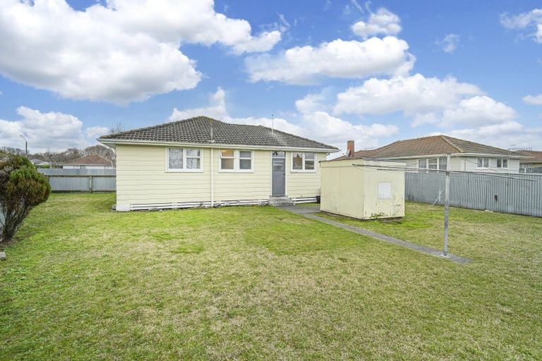 Photo of property in 15 Peterhead Avenue, Flaxmere, Hastings, 4120
