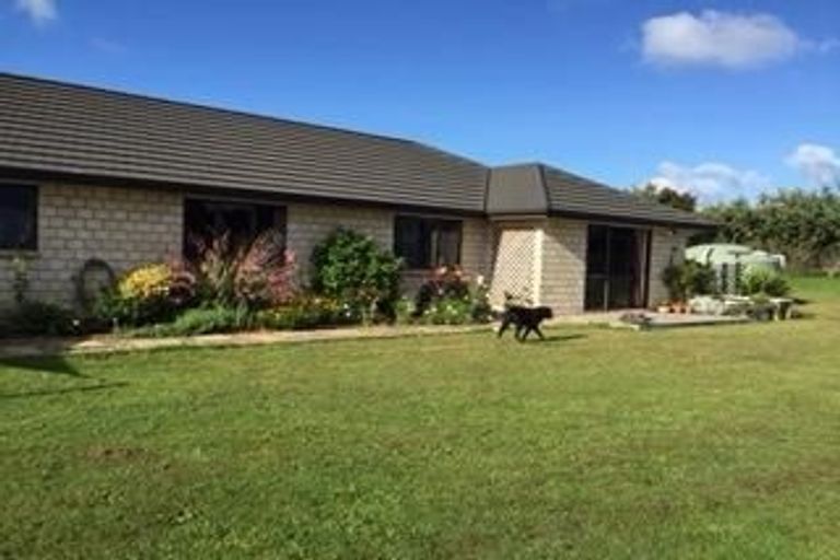 Photo of property in 186 Creamery Road, Pollok, Waiuku, 2683