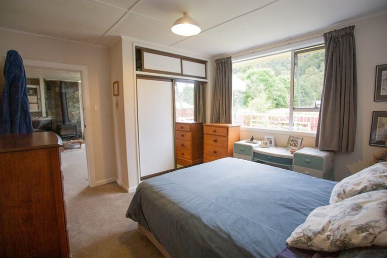 Photo of property in 74 Main Road, Harihari, 7884