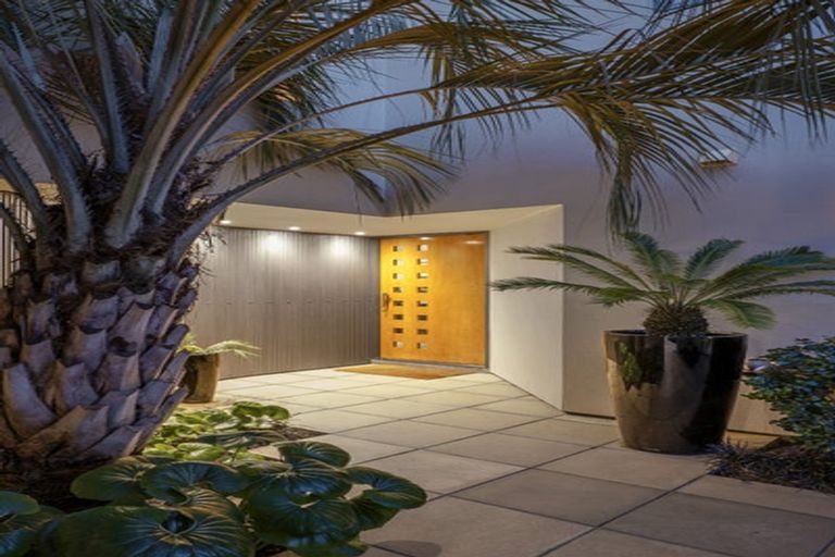 Photo of property in 37 Thornycroft Street, Fendalton, Christchurch, 8052