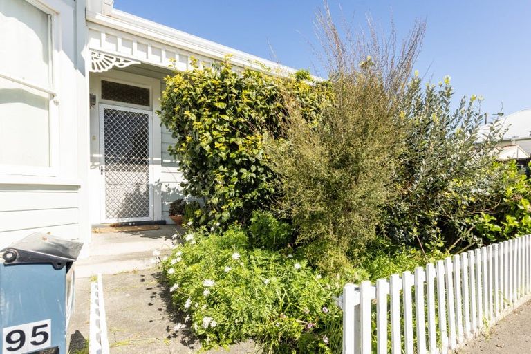 Photo of property in 95 Wellesley Road, Napier South, Napier, 4110