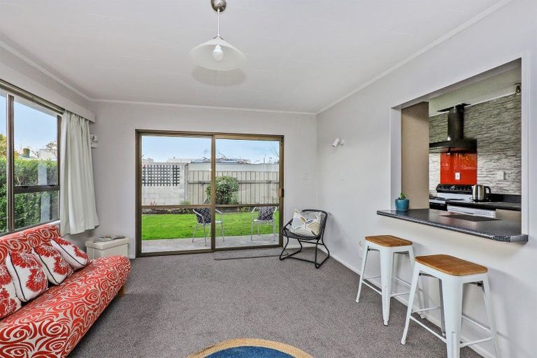 Photo of property in 2/502 French Street, Akina, Hastings, 4122