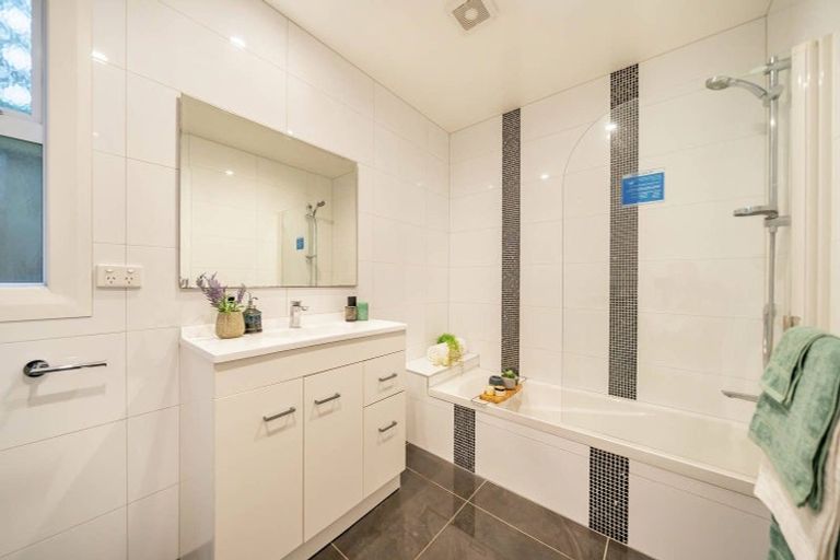 Photo of property in 22 Elizabeth Street, Petone, Lower Hutt, 5012