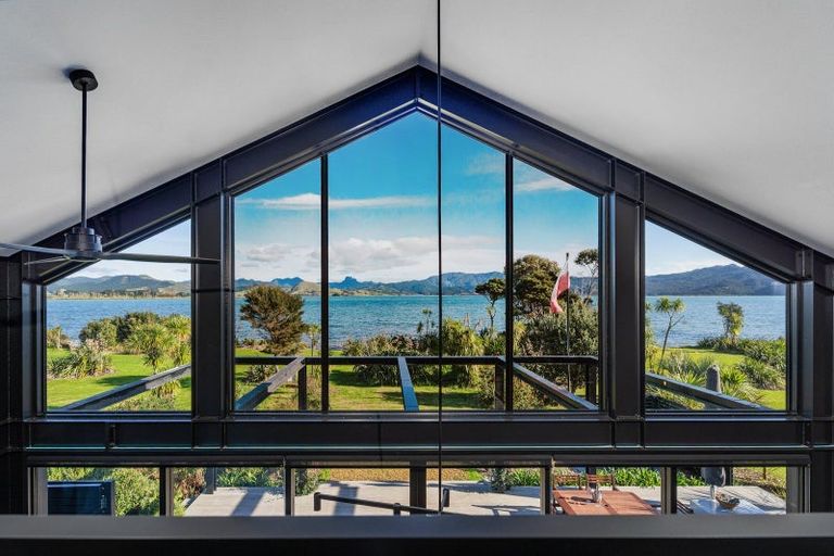 Photo of property in 112 Ti Kouka Crescent, Matarangi, Whitianga, 3592