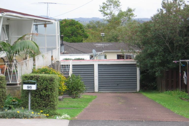 Photo of property in 1/96 Te Atatu Road, Te Atatu South, Auckland, 0610