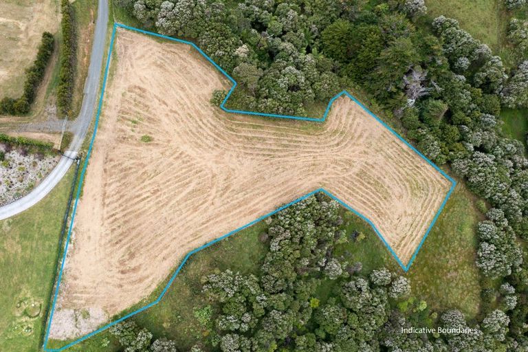 Photo of property in 30 Young Garden Lane, Waimauku, 0881