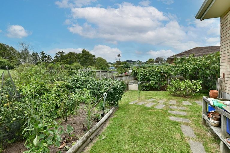 Photo of property in 29 Cabeleigh Drive, Helensville, 0800