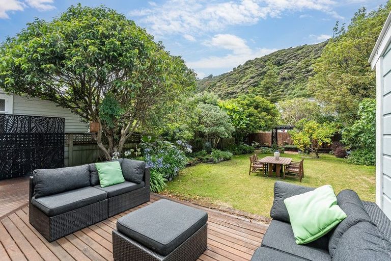 Photo of property in 61 Oroua Street, Eastbourne, Lower Hutt, 5013