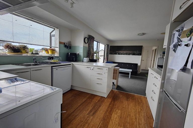 Photo of property in 103 Aviemore Drive, Highland Park, Auckland, 2010