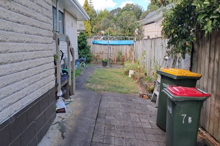 Photo of property in 1/7 Dalkeith Place, Opaheke, Papakura, 2113