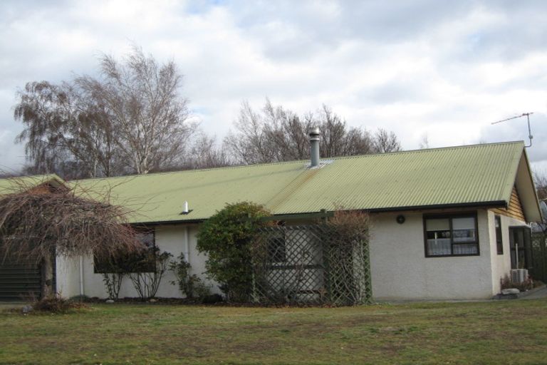 Photo of property in 15b Rata Street, Wanaka, 9305