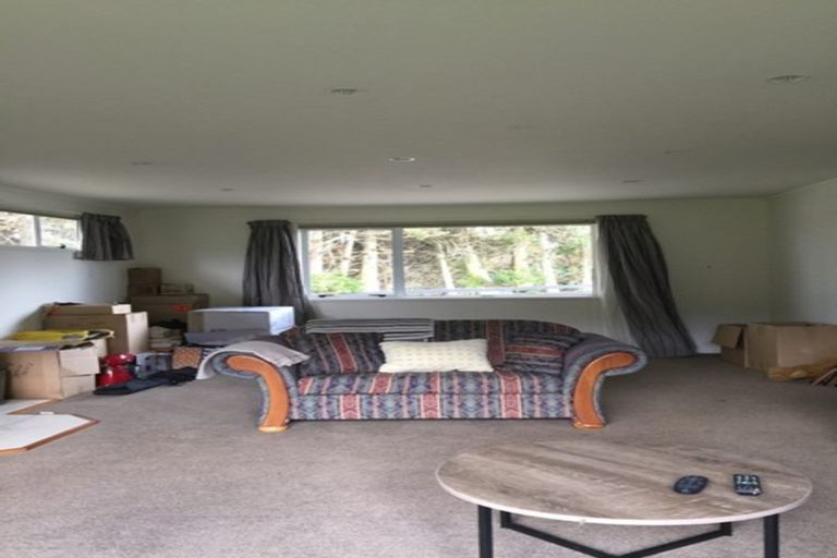 Photo of property in 293 Boord Crescent, Kumeu, 0891