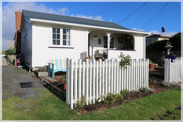 Photo of property in 116 Seabury Avenue, Foxton Beach, Foxton, 4815
