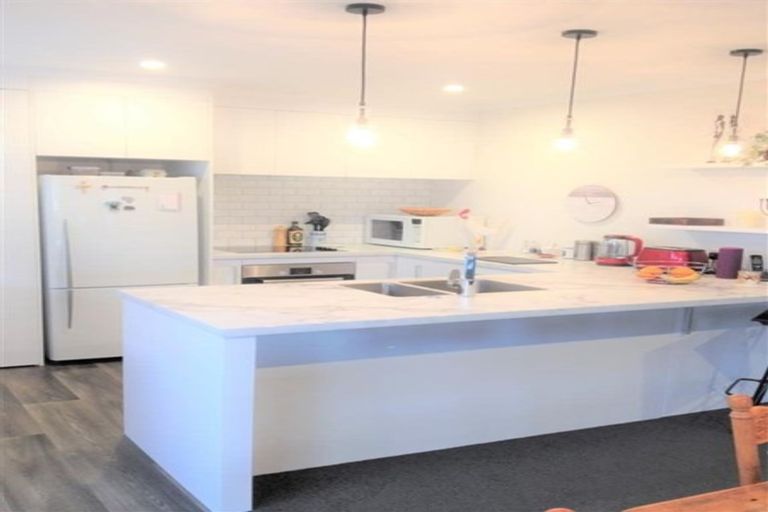 Photo of property in 183 Lakes Boulevard, Pyes Pa, Tauranga, 3112