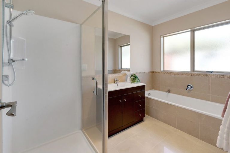 Photo of property in 18 Amapur Place, Flat Bush, Auckland, 2019