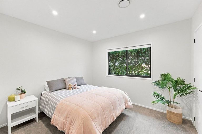 Photo of property in 17 Lawry Street, Blagdon, New Plymouth, 4310