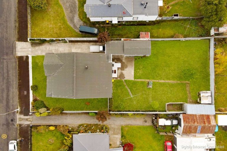 Photo of property in 51 Allardice Street, Dannevirke, 4930