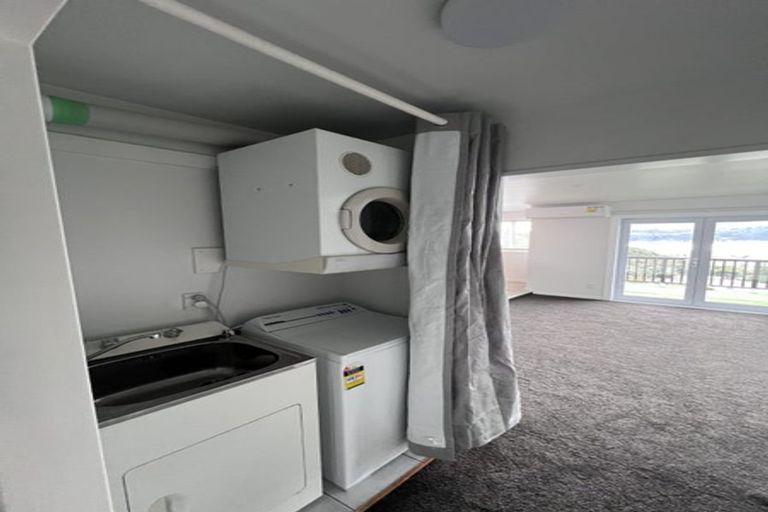 Photo of property in 6b Ahuriri Street, Strathmore Park, Wellington, 6022