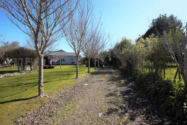 Photo of property in 155 Muhunoa East Road, Ohau, Levin, 5570