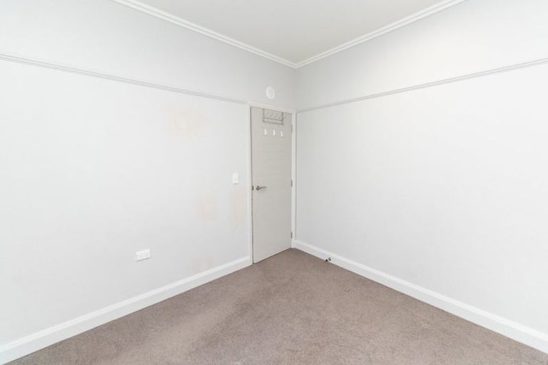Photo of property in Fountain Court, 16/48 Oriental Parade, Oriental Bay, Wellington, 6011