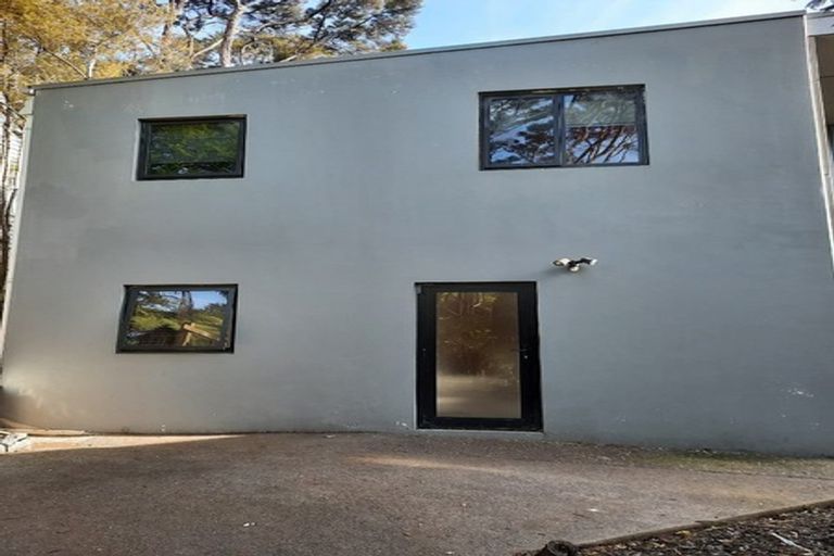 Photo of property in 20d Konini Road, Titirangi, Auckland, 0604