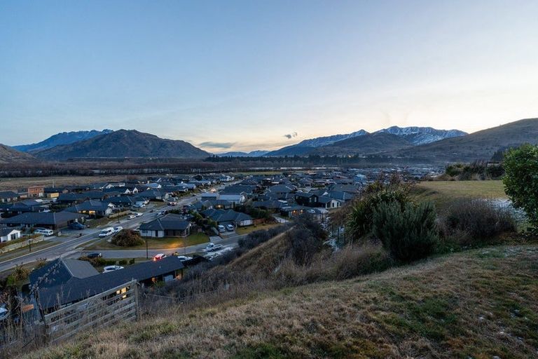 Photo of property in 3 Shipton Court, Lower Shotover, Queenstown, 9304