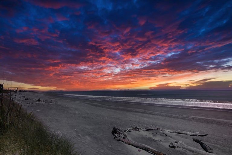 Photo of property in 211 Revell Street, Hokitika, 7810