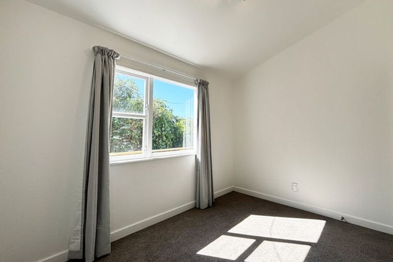 Photo of property in 18 Muri Road, Pukerua Bay, 5026
