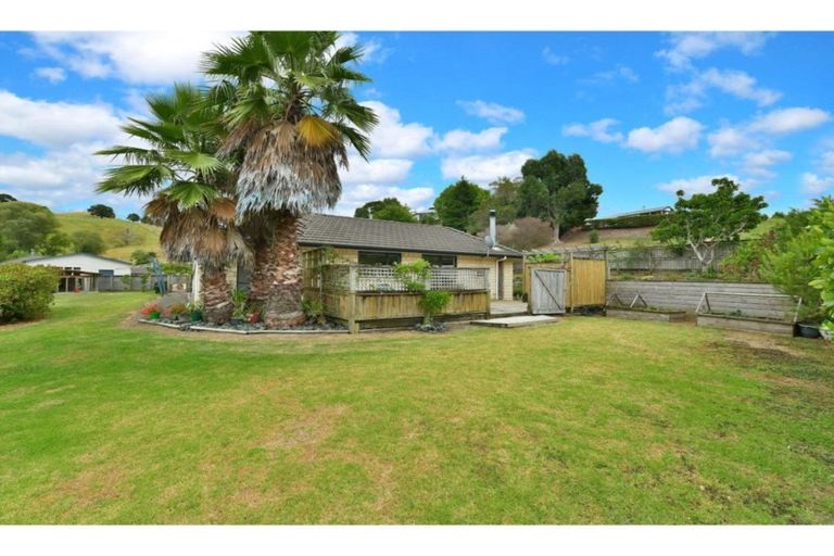 Photo of property in 8 Puhoi Close, Puhoi, Warkworth, 0994