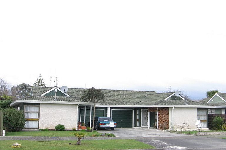 Photo of property in 12a Palm Avenue, Hokowhitu, Palmerston North, 4410