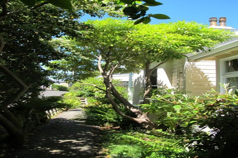 Photo of property in 12 Heriot Row, Dunedin Central, Dunedin, 9016