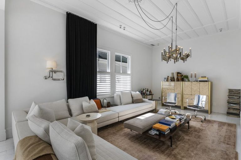 Photo of property in 34 Sentinel Road, Herne Bay, Auckland, 1011