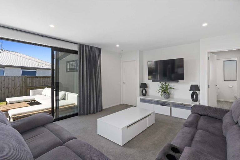 Photo of property in 17 Awataha Crescent, Pyes Pa, Tauranga, 3110