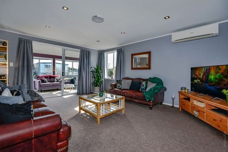 Photo of property in 43 Effingham Street, North New Brighton, Christchurch, 8083