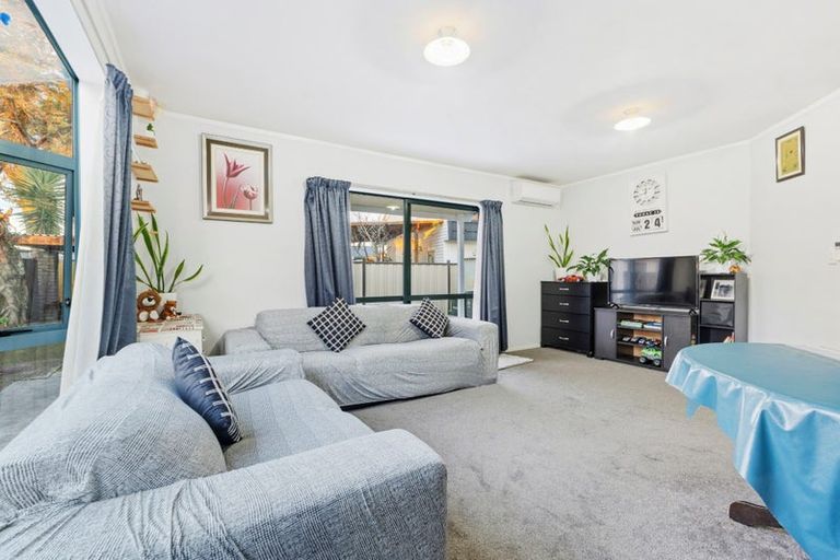 Photo of property in 34a Sikkim Crescent, Clover Park, Auckland, 2019