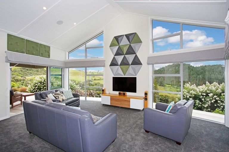 Photo of property in 12 Bridle Way, Hunua, Papakura, 2583