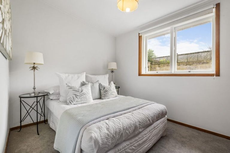 Photo of property in 5/6 North Avenue, Narrow Neck, Auckland, 0624