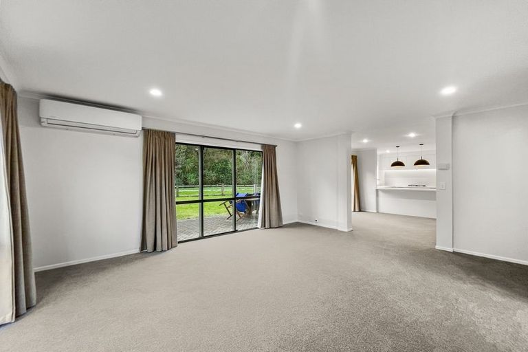 Photo of property in 20 Kristin Lane, Albany, Auckland, 0632