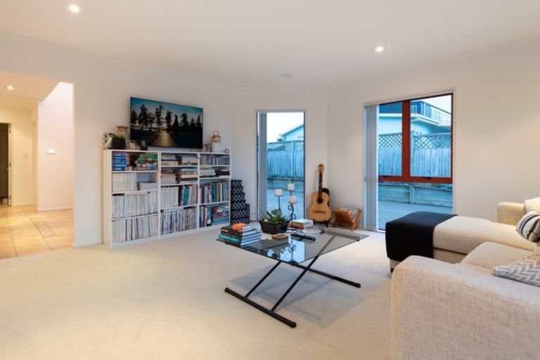 Photo of property in 126a Marine Parade, Mount Maunganui, 3116