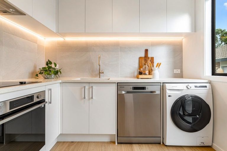 Photo of property in 1/452 Hibiscus Coast Highway, Orewa, 0931