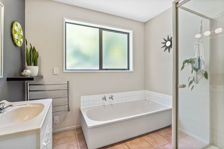 Photo of property in 29 Woodside Common, Westmorland, Christchurch, 8025