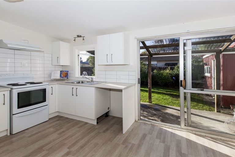 Photo of property in 2/25 Grassmere Street, Papanui, Christchurch, 8052